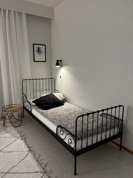 Spacious Apartment For 5 Next To The Train Station Rovaniemi Esterno foto