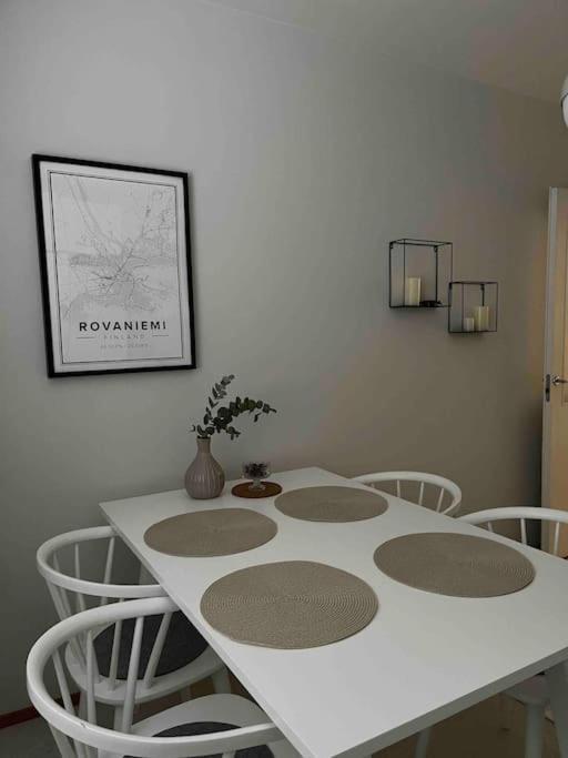 Spacious Apartment For 5 Next To The Train Station Rovaniemi Esterno foto